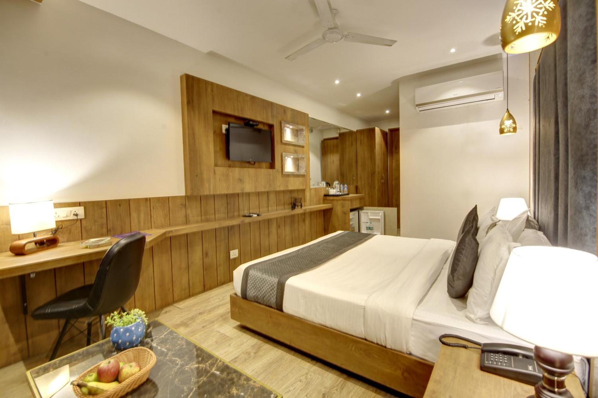 Hotel Town Grand Patel Nagar New Delhi Exterior foto