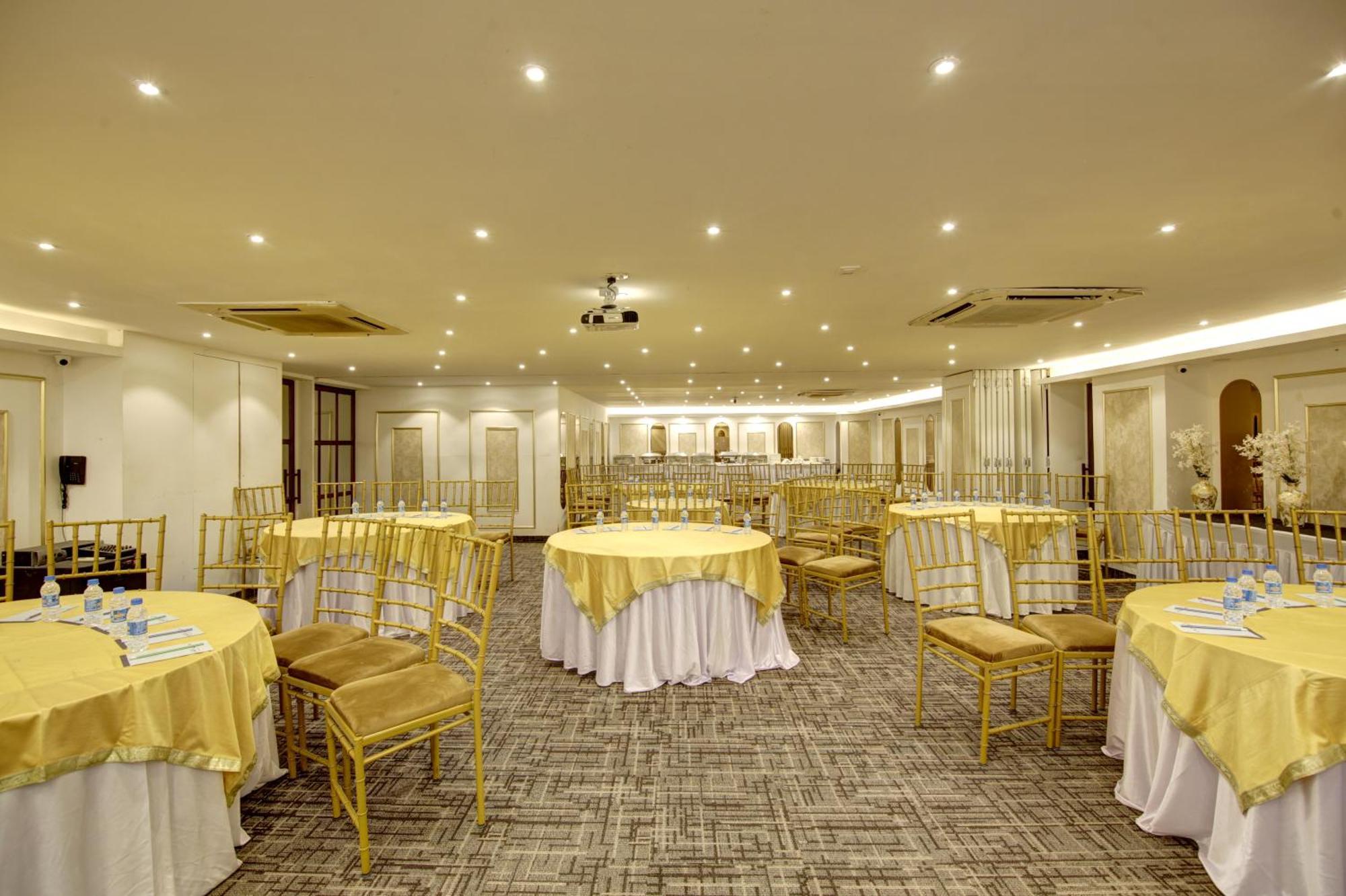 Hotel Town Grand Patel Nagar New Delhi Exterior foto